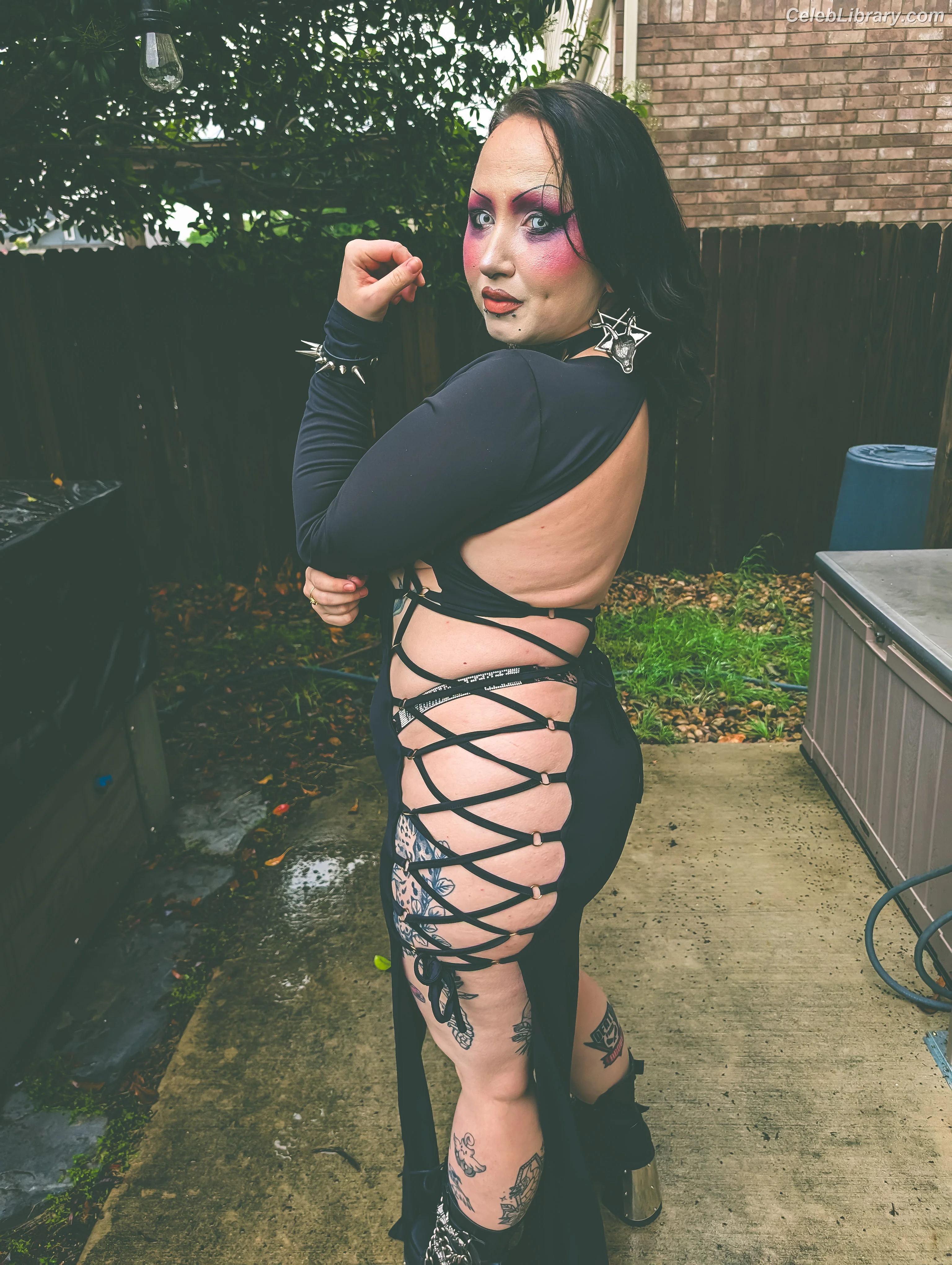 Abadon photo 12 of 576
