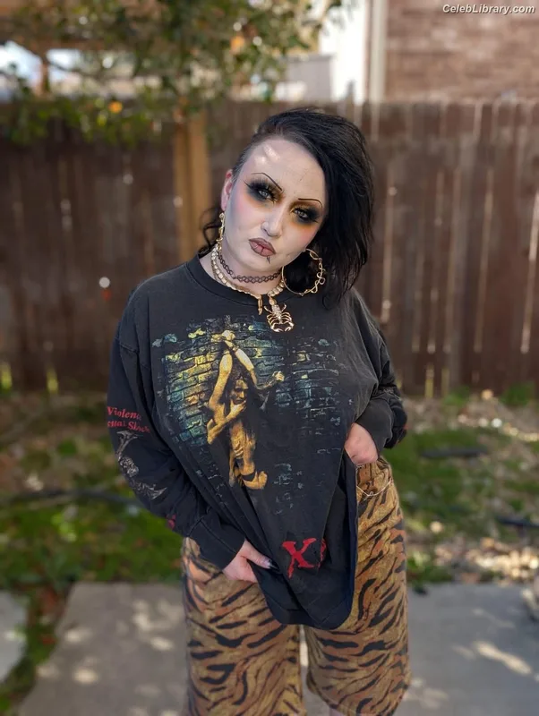 Abadon photo 12 of 577
