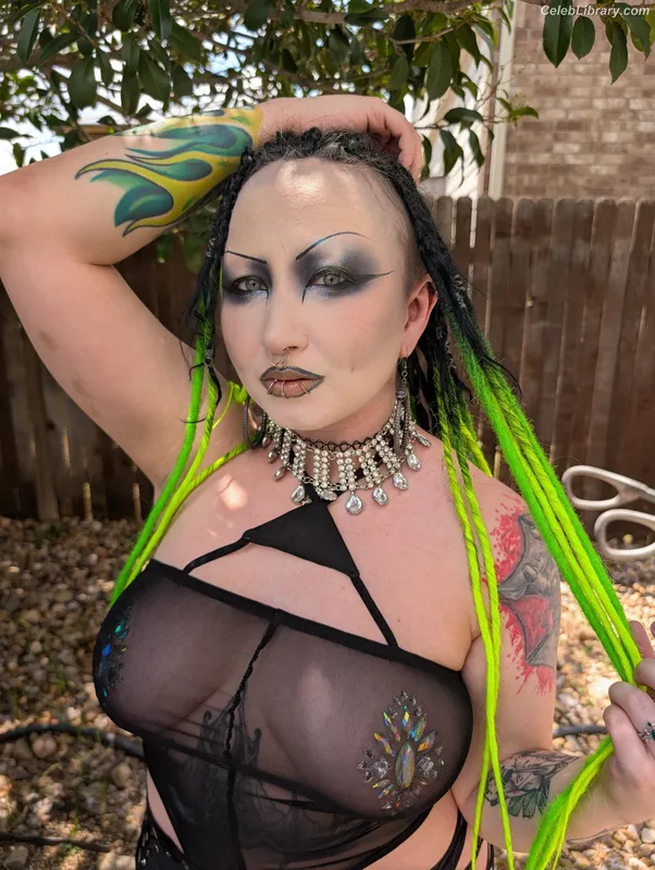 Abadon photo 1 of 577