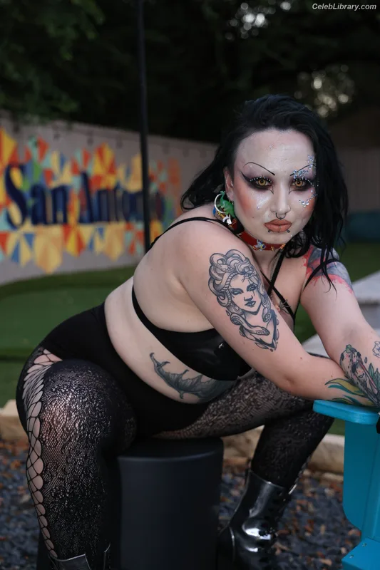 Abadon photo 8 of 577