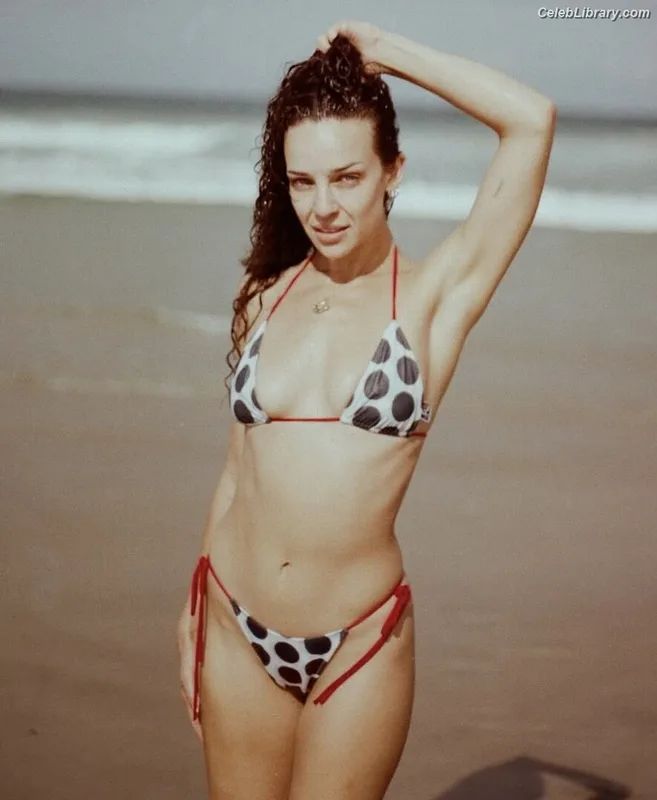 Abbie Chatfield photo 23 of 683