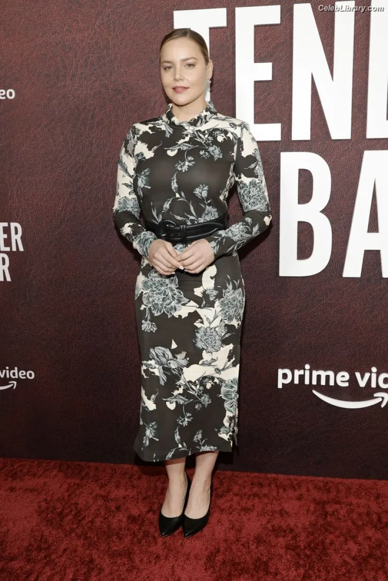 Abbie Cornish photo 18 of 183
