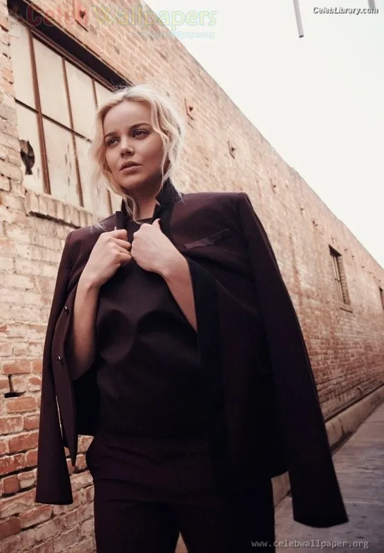 Abbie Cornish photo 3 of 184