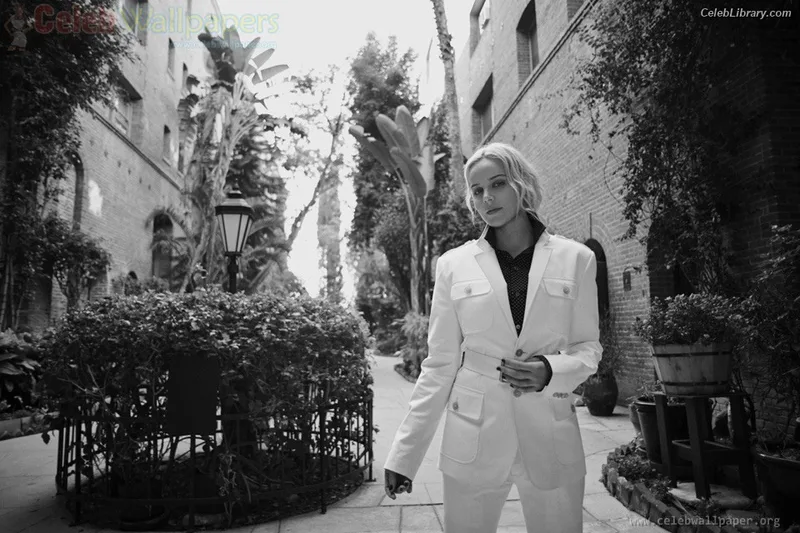 Abbie Cornish photo 4 of 184