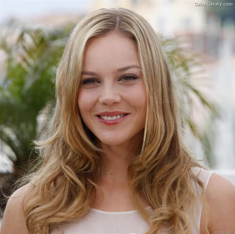 Abbie Cornish photo 7 of 184