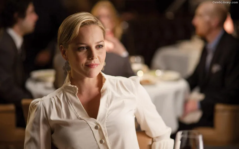 Abbie Cornish photo 8 of 184