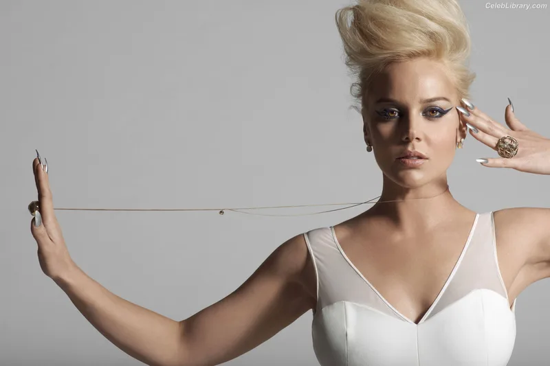 Abbie Cornish photo 11 of 184