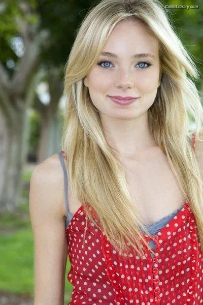 Abby Pivaronas photo 11 of 55