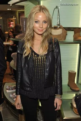 Abby Pivaronas photo 17 of 55