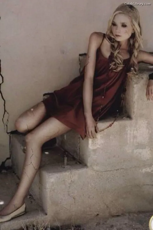 Abby Pivaronas photo 24 of 55