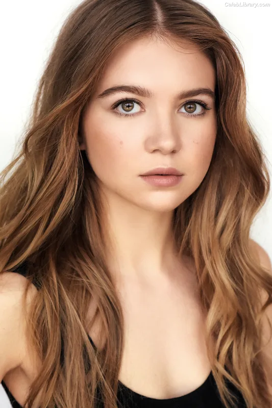 Abby Ross photo 2 of 27
