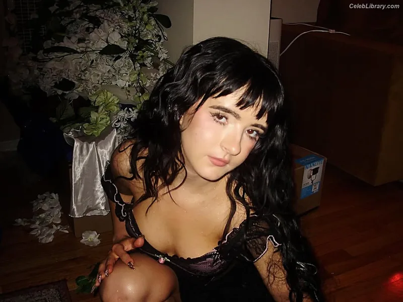 Abi Monterey photo 2 of 7