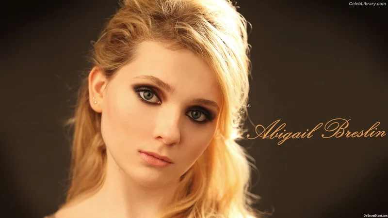 Abigail Breslin photo 12 of 66