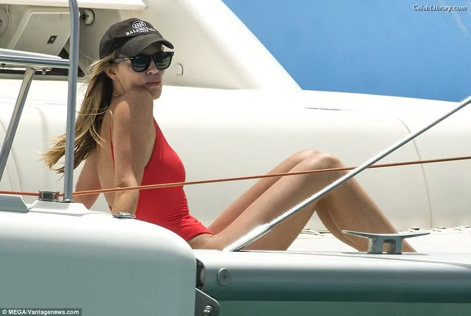 Abigail Marie Clancy photo 16 of 688