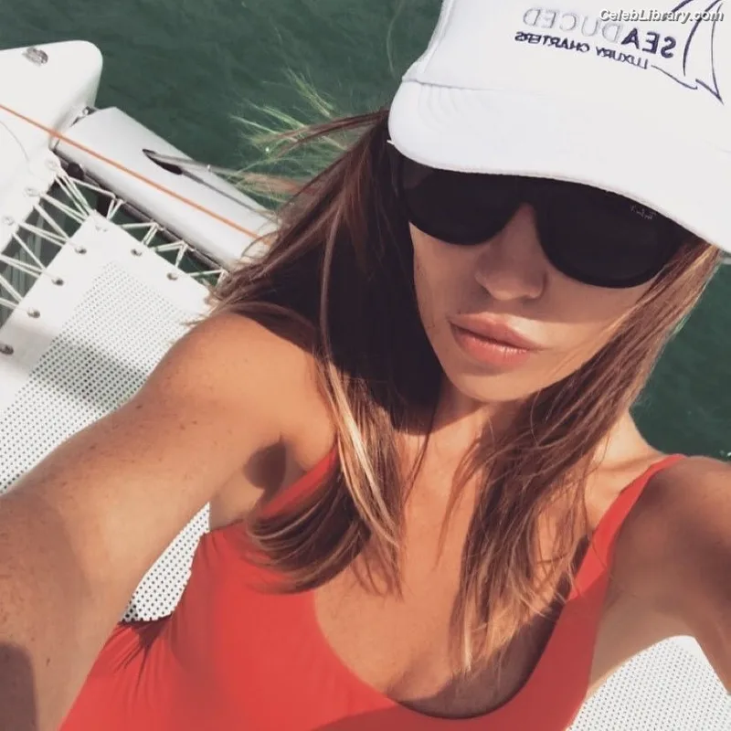 Abigail Marie Clancy photo 20 of 689