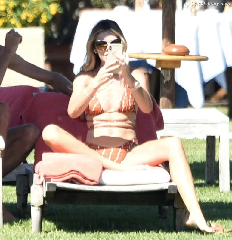 Abigail Marie Clancy photo 8 of 689