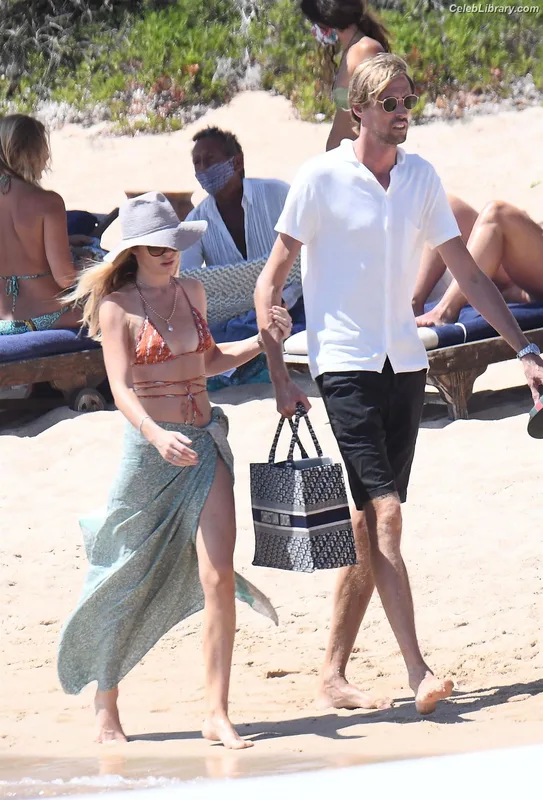 Abigail Marie Clancy photo 12 of 689