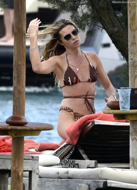 Abigail Marie Clancy photo 3 of 689
