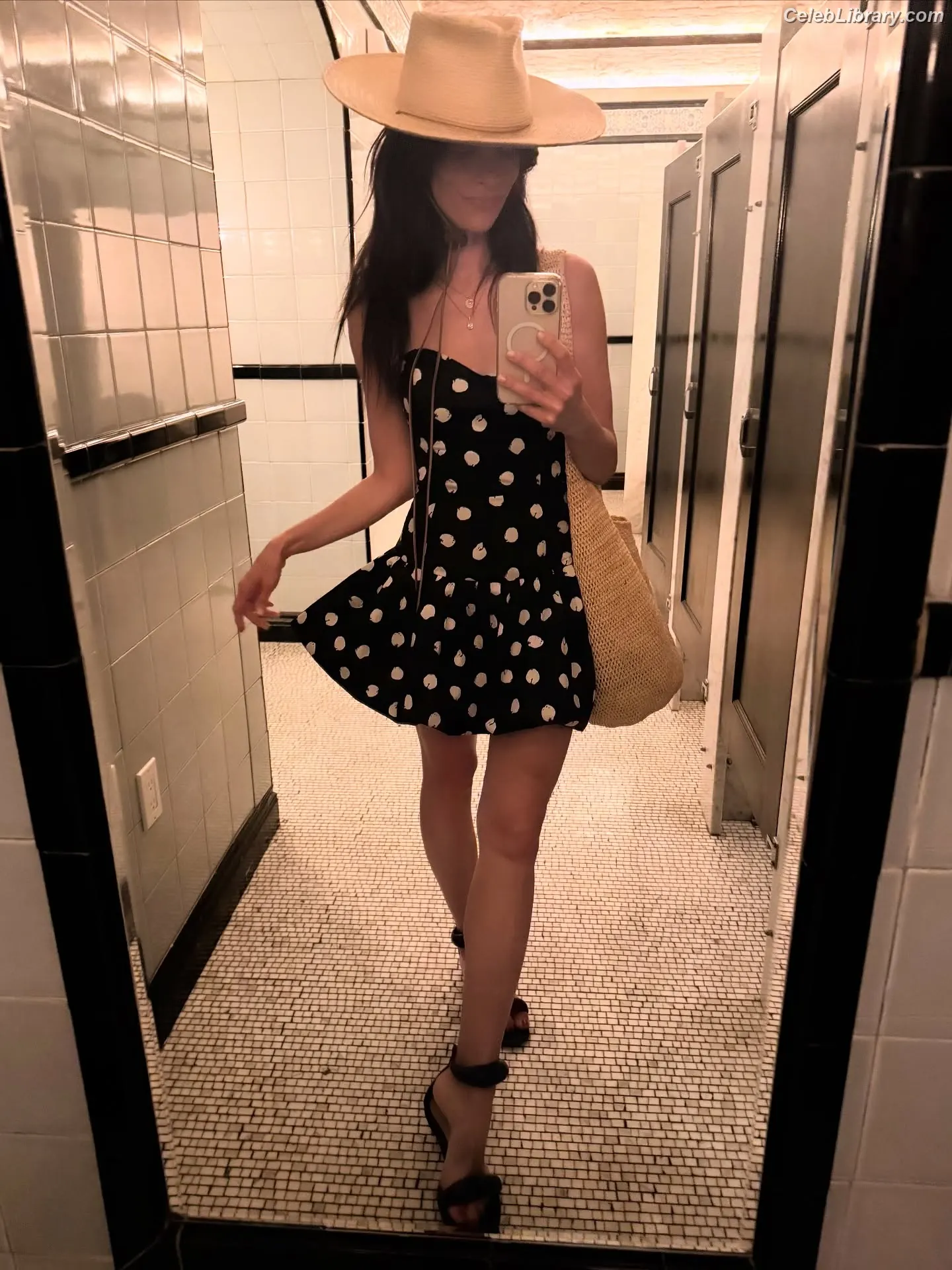 Abigail Spencer photo 14 of 243