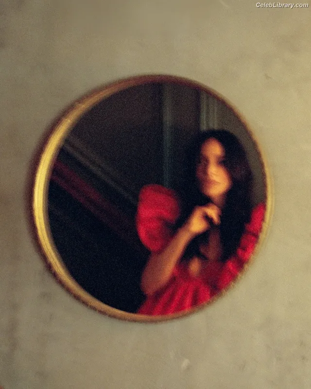 Abigail Spencer photo 5 of 244