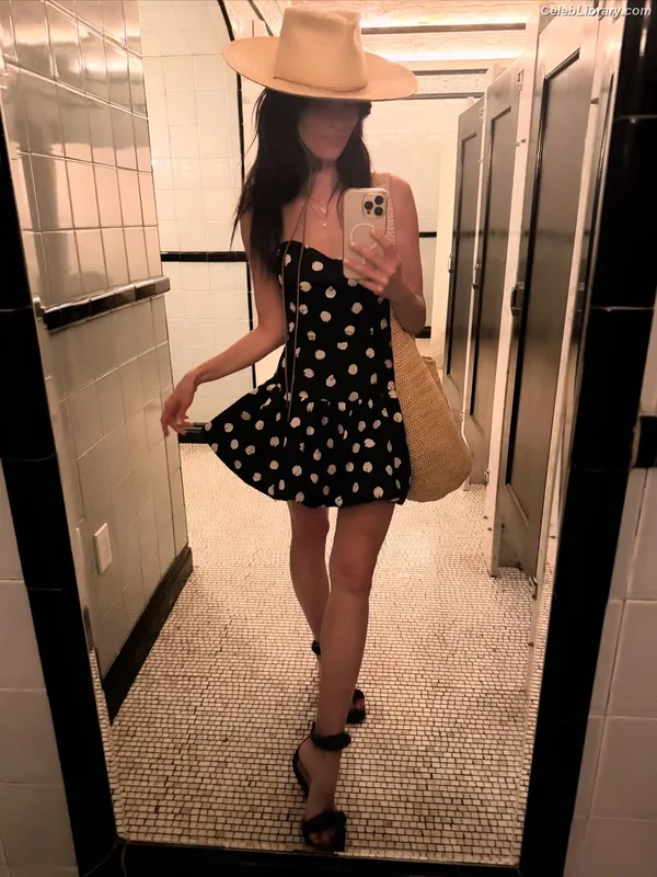 Abigail Spencer photo 14 of 244