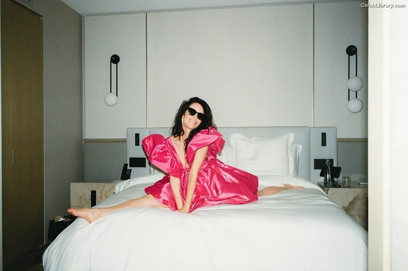 Abigail Spencer photo 23 of 244