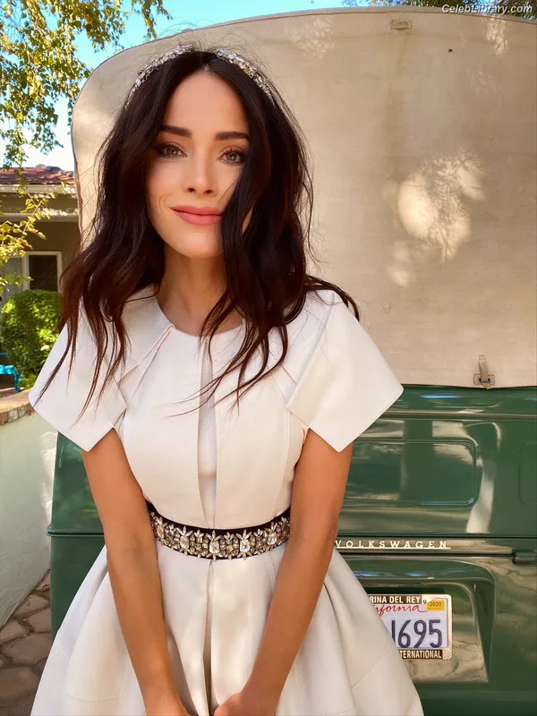 Abigail Spencer photo 7 of 244