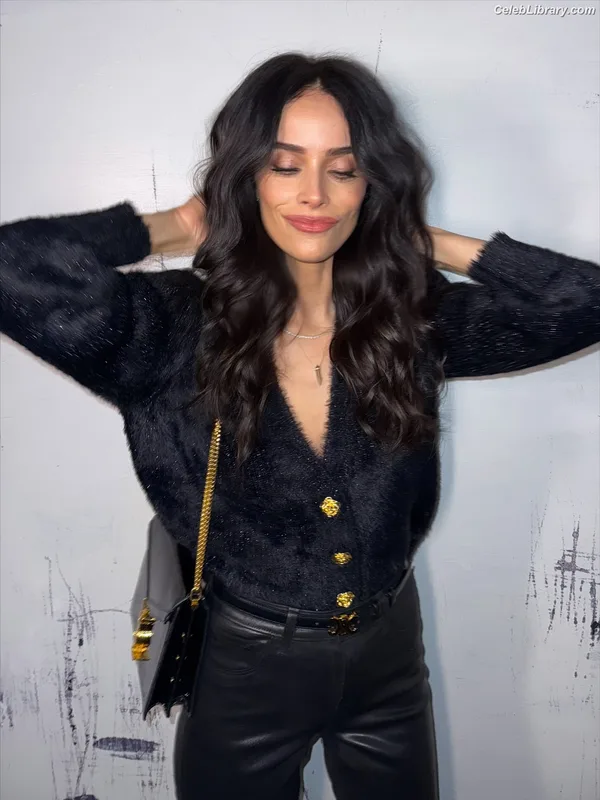 Abigail Spencer photo 11 of 244