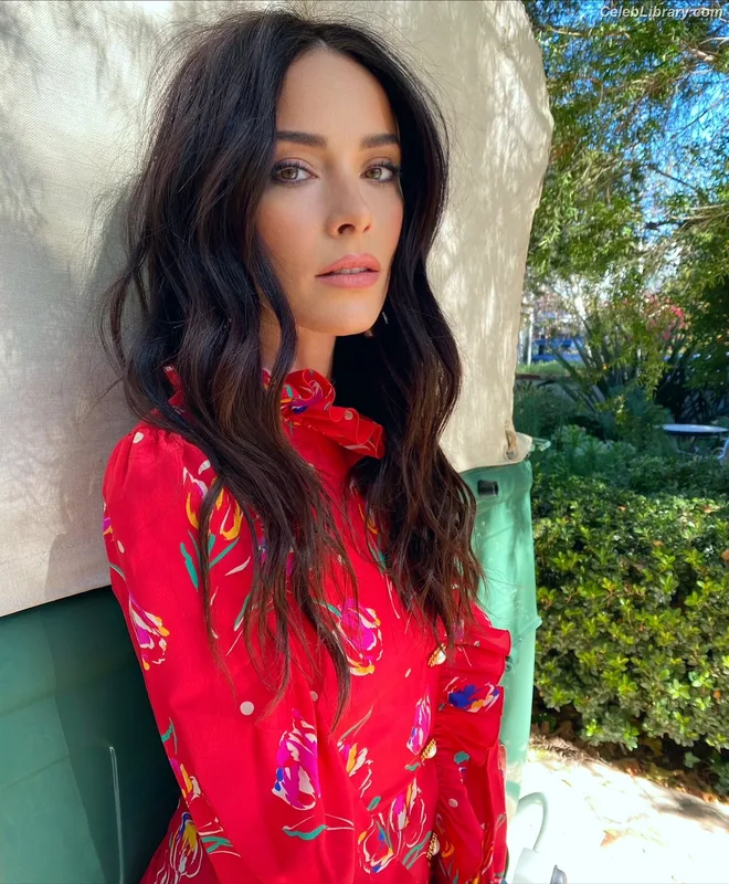 Abigail Spencer photo 4 of 244