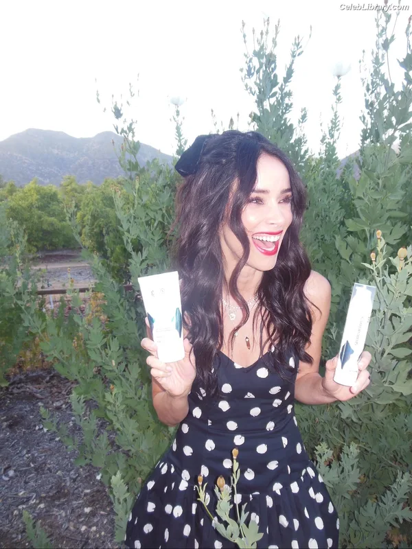 Abigail Spencer photo 6 of 244