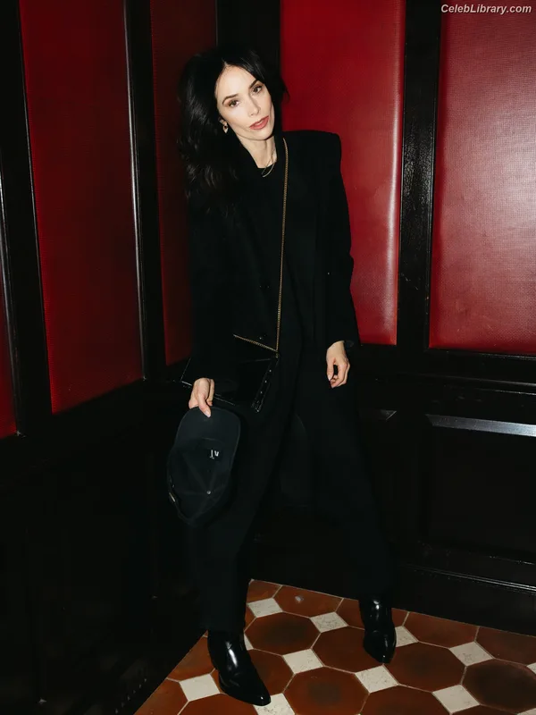 Abigail Spencer photo 13 of 244