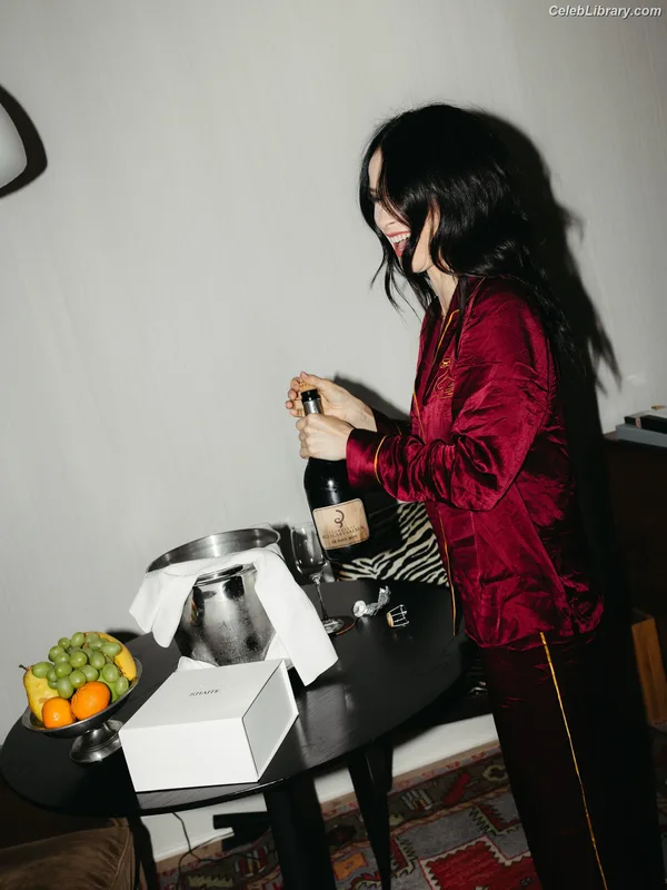 Abigail Spencer photo 18 of 244