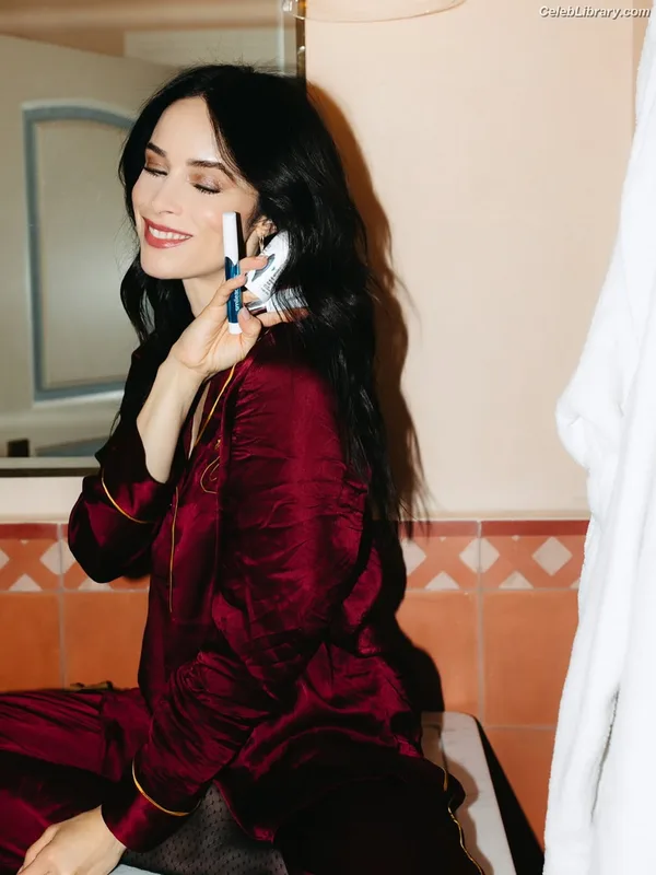 Abigail Spencer photo 20 of 244