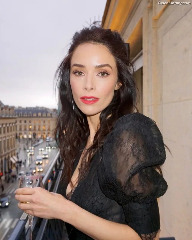 Abigail Spencer photo 20 of 244