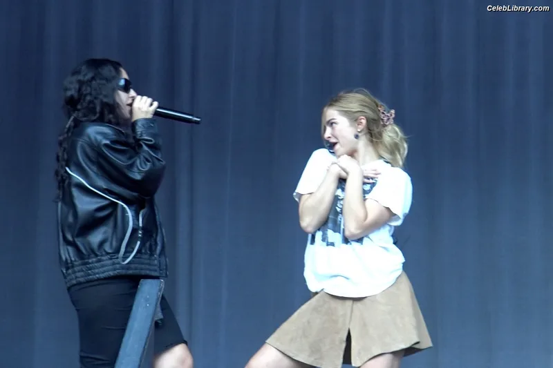 Addison Rae photo 11 of 6004