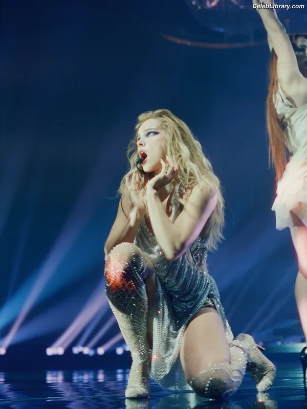 Addison Rae photo 17 of 6004