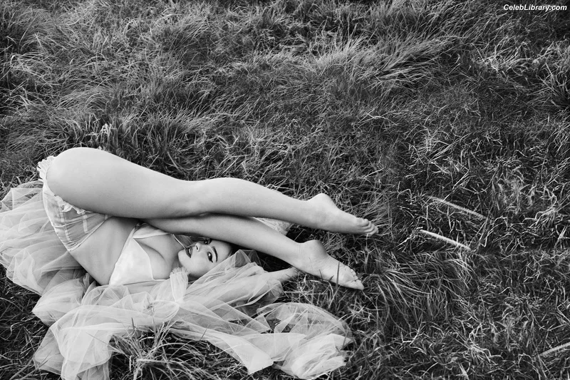 Addison Rae photo 18 of 6004