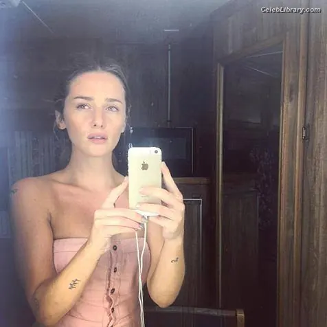 Addison Timlin photo 4 of 685