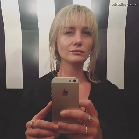 Addison Timlin photo 6 of 685