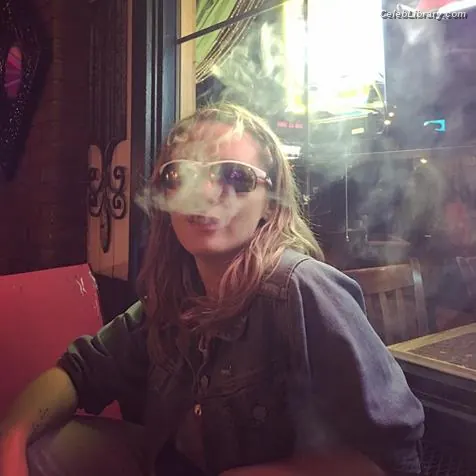 Addison Timlin photo 7 of 685