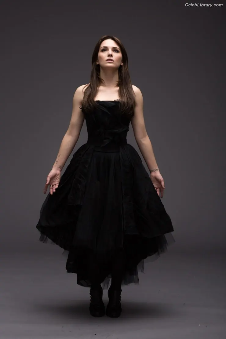 Addison Timlin photo 22 of 685