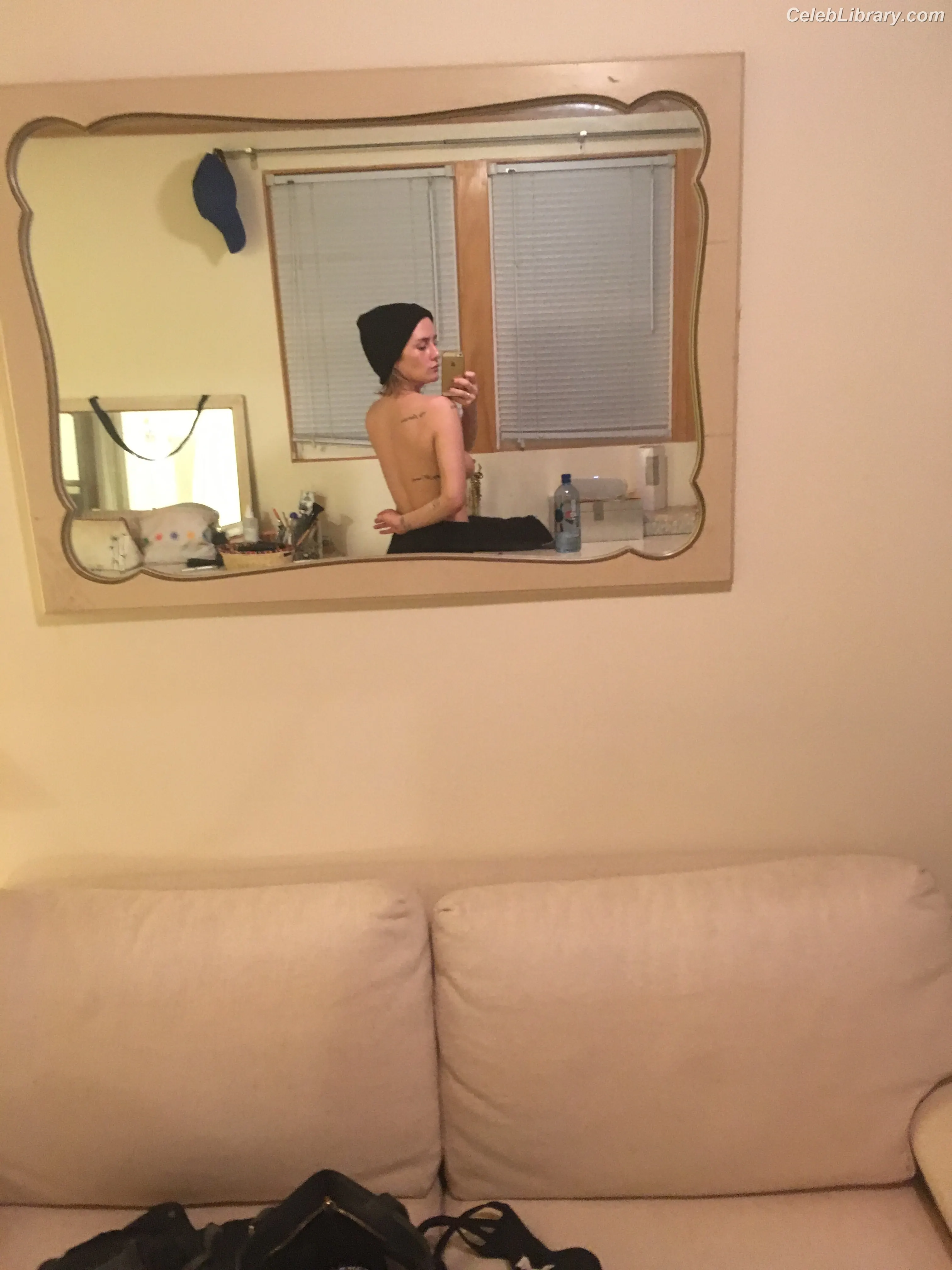 Addison Timlin photo 16 of 685