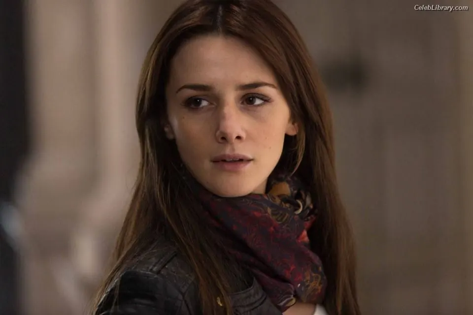 Addison Timlin photo 15 of 685