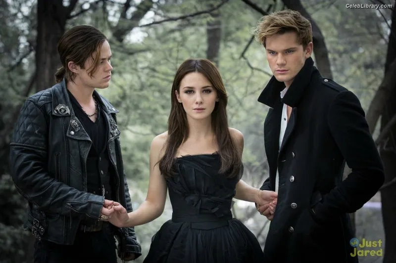 Addison Timlin photo 3 of 686