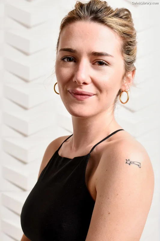 Addison Timlin photo 7 of 686
