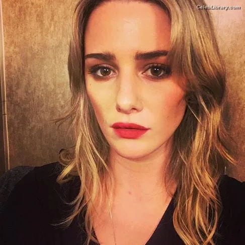 Addison Timlin photo 11 of 686