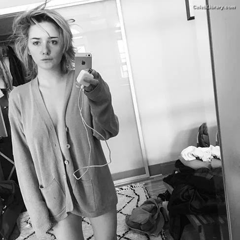 Addison Timlin photo 12 of 686
