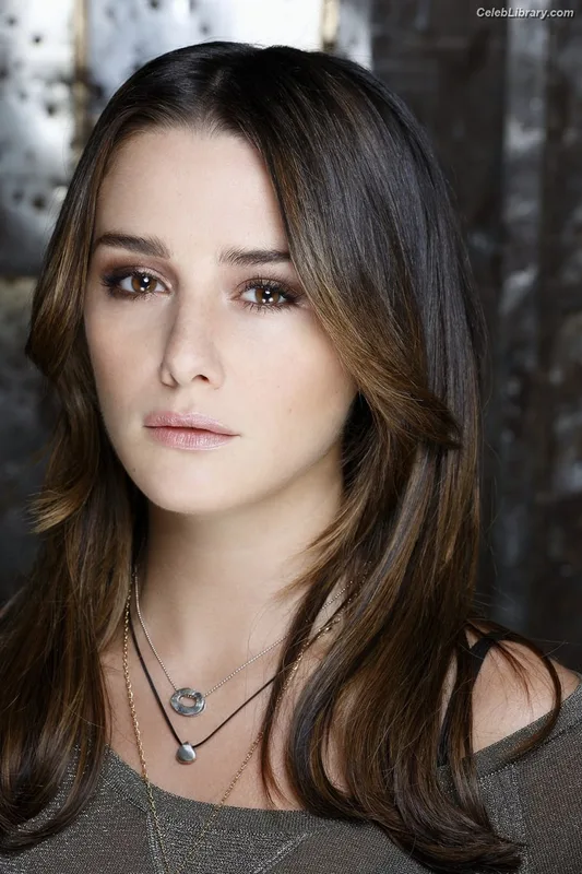 Addison Timlin photo 13 of 686