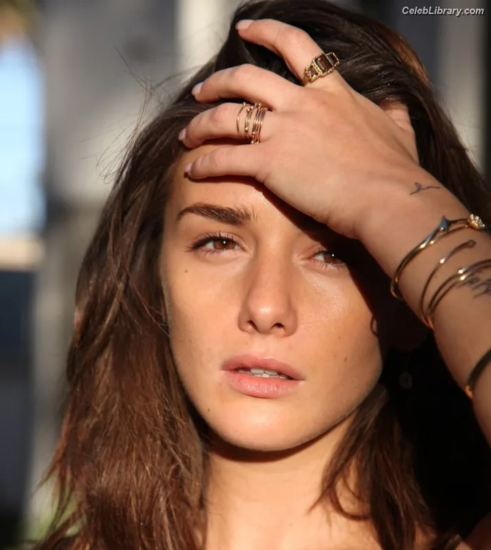 Addison Timlin photo 13 of 686