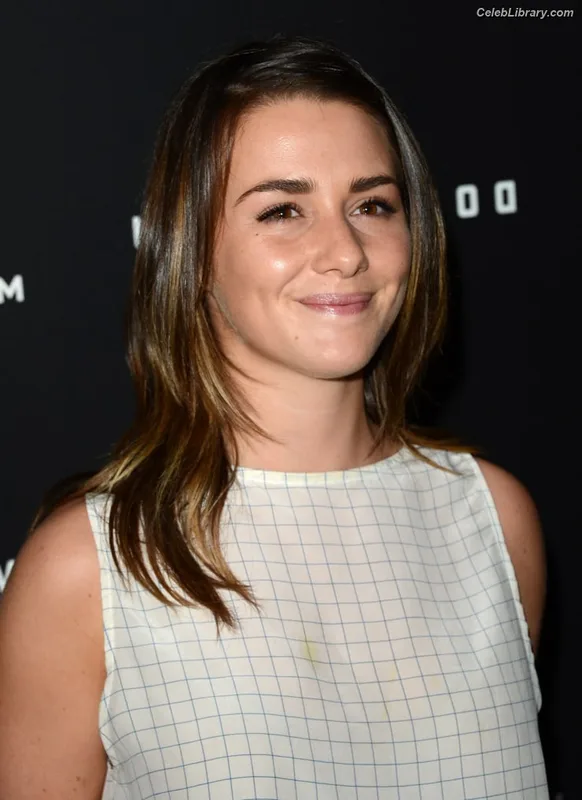 Addison Timlin photo 3 of 686